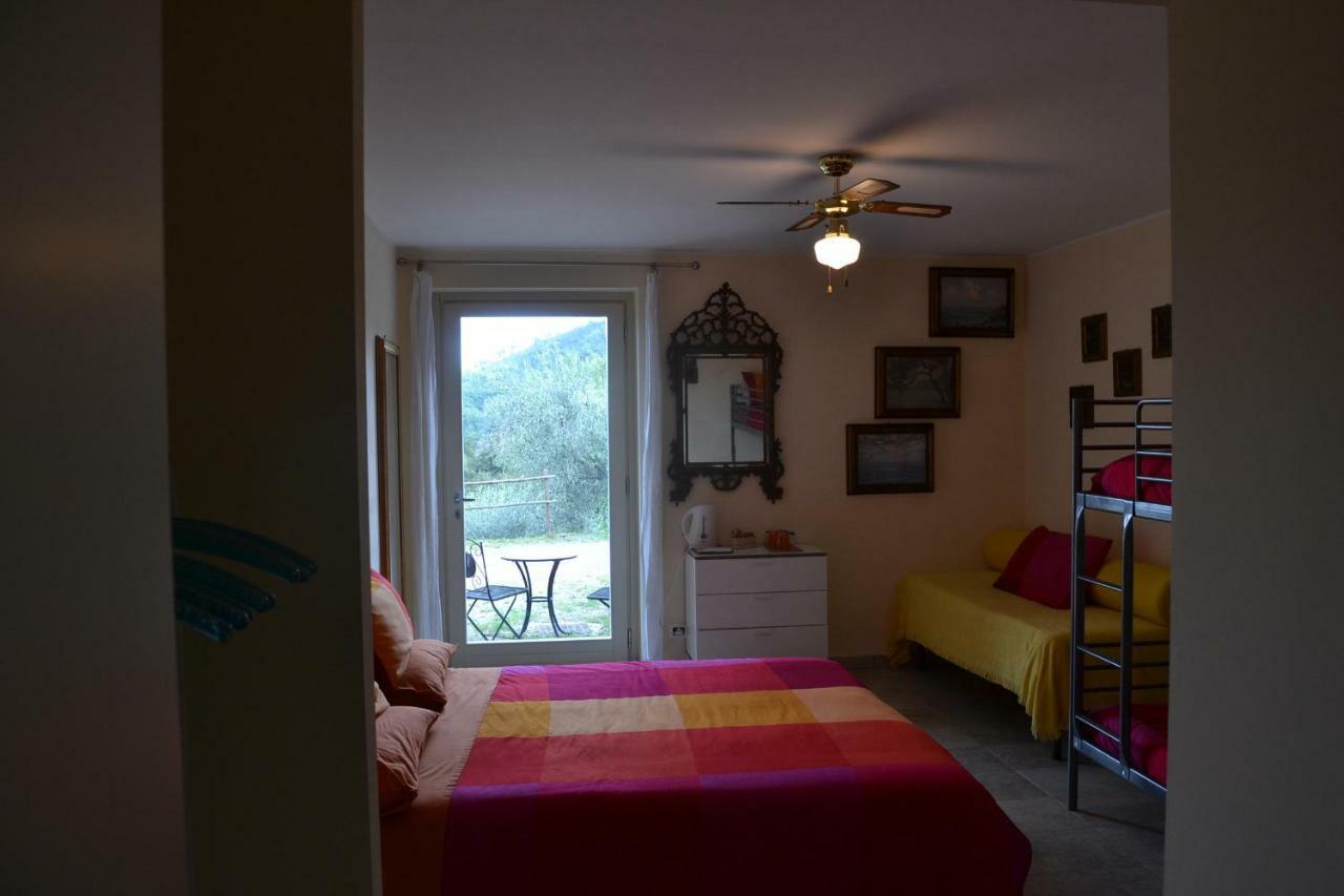 Joie De Vivre Bed and Breakfast Calice Ligure Buitenkant foto
